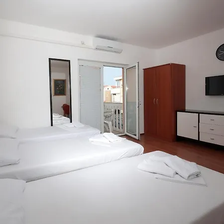 Apartments Peris Resort Novalja Exterior photo