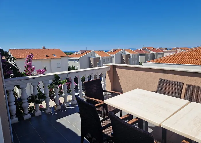 Apartments Peris Resort
