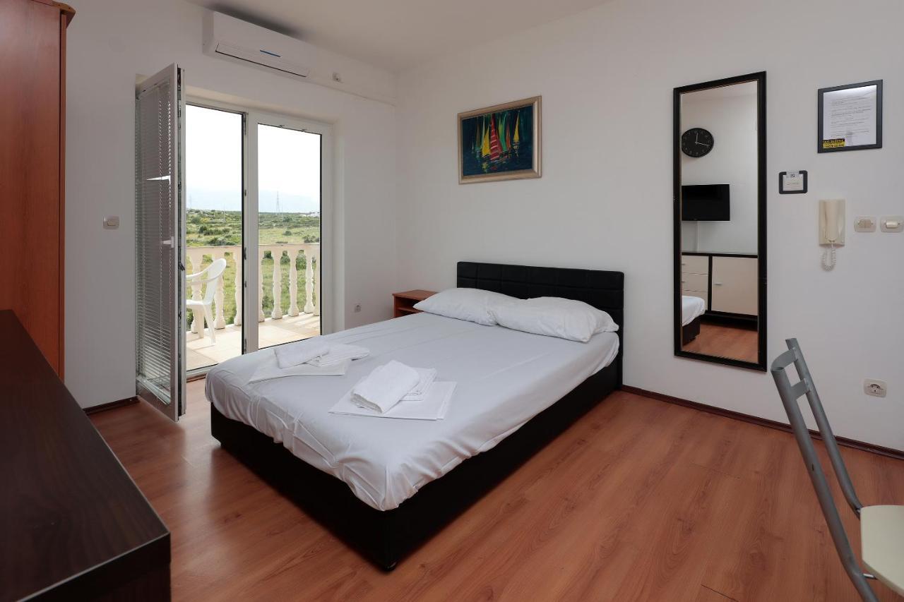 Peris Apartment