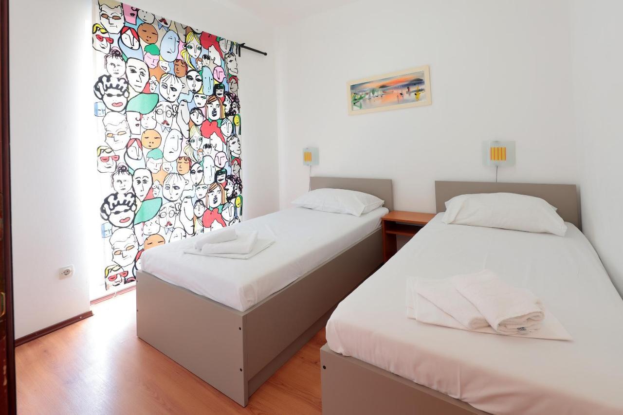 Apartment Peris Novalja