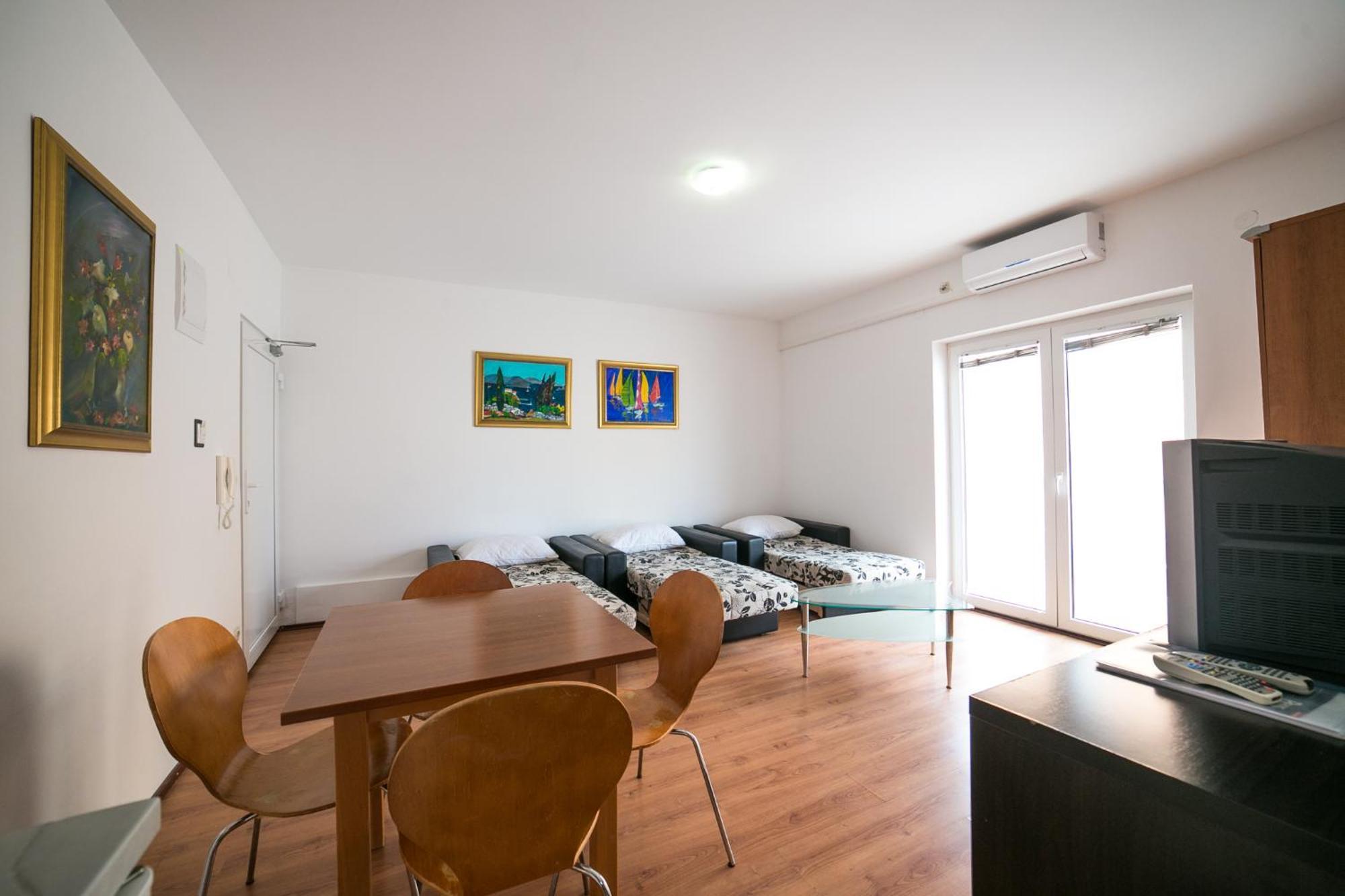 Apartment Peris Novalja